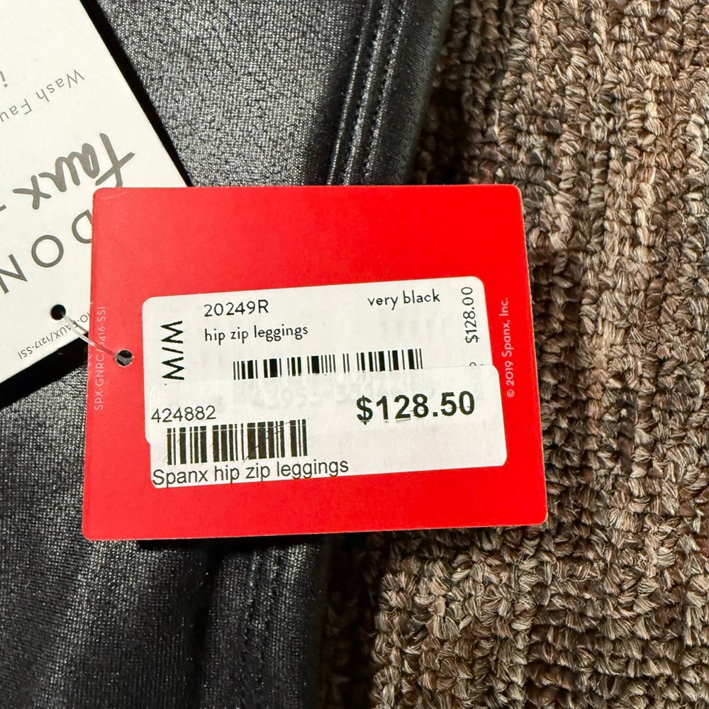 SPANX Women’s Black Faux Leather Hip Zip Leggings M New $128 - Picture 8 of 14